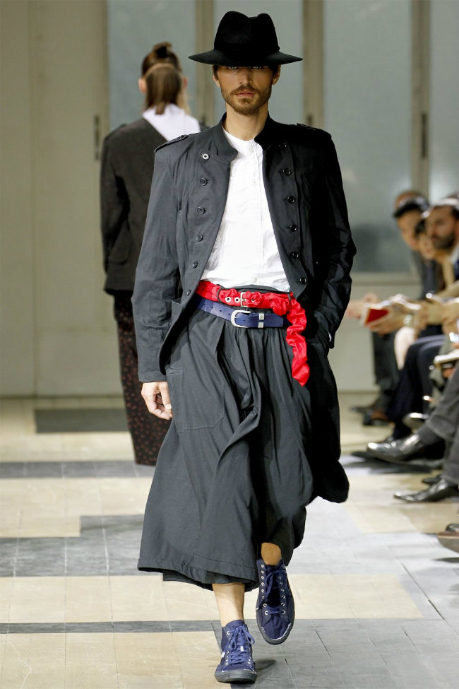 Yohji Yamamoto Spring 2012 | Paris Fashion Week – The Fashionisto