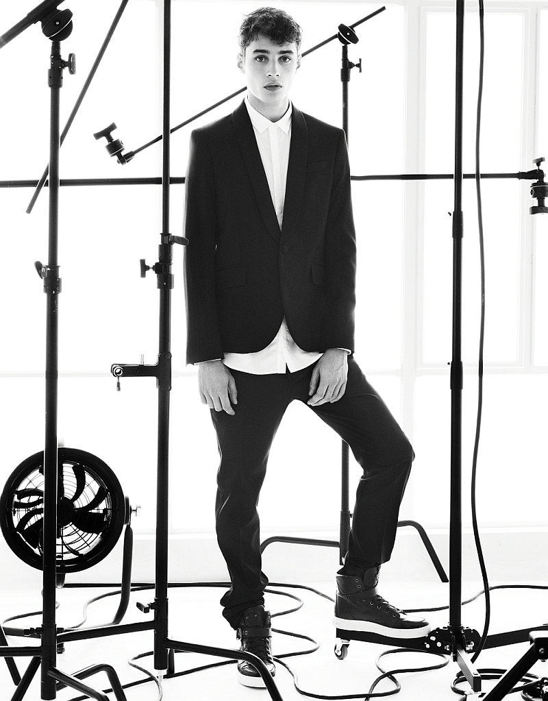 Adrien Sahores for Pierre Balmain Spring 2012 (Teaser)