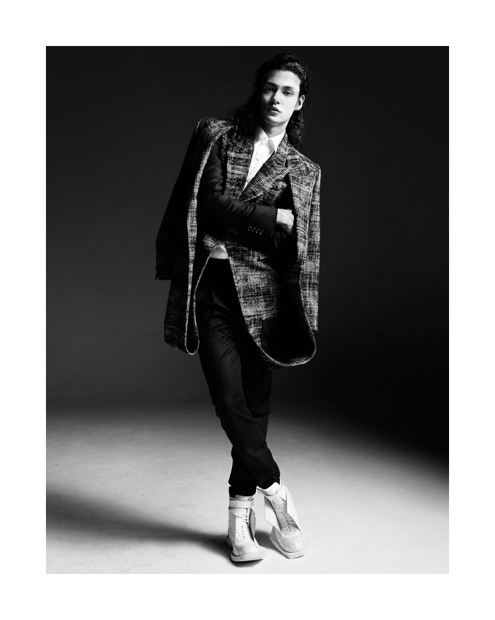 Chris Arundel in Juun.J by Paul Scala for V Online
