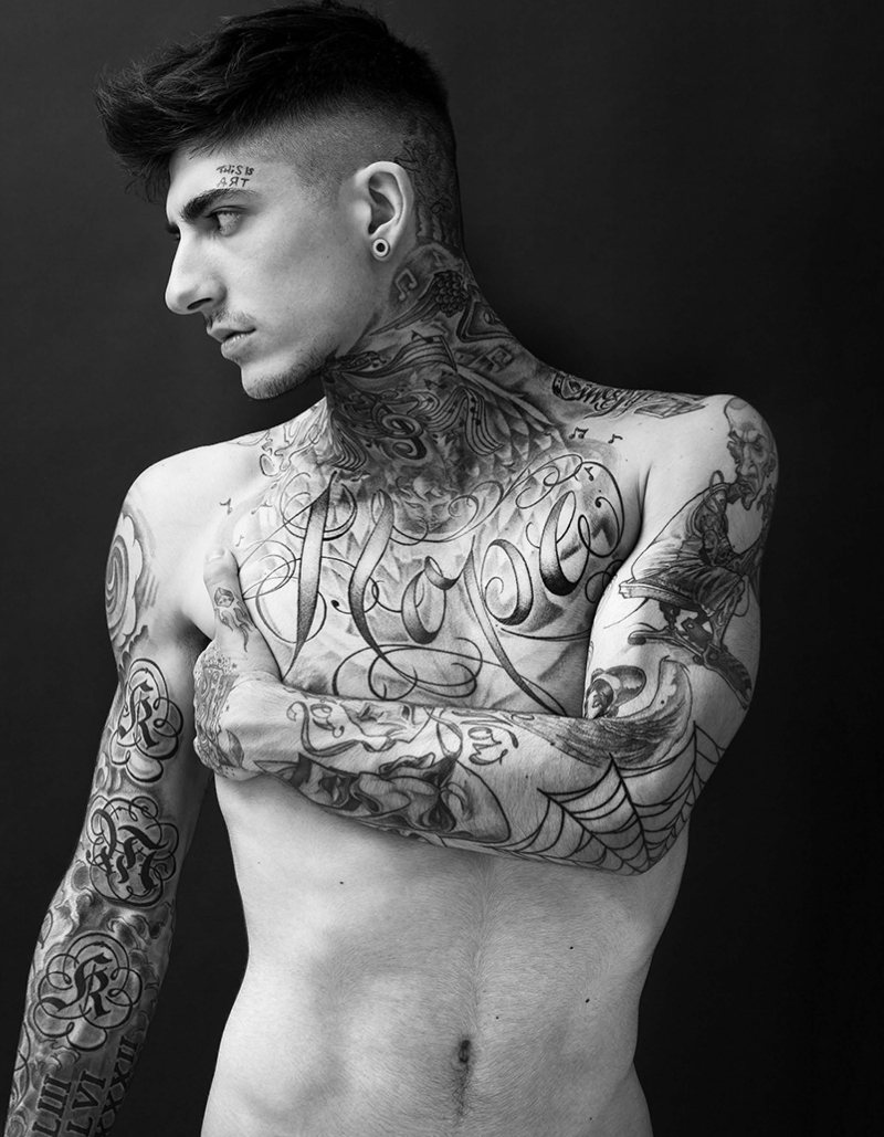 » 20+ Great Male Models with Tattoos slurpportraits2