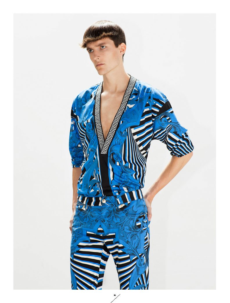 Jordan Taylor, Alf Hilton, Charlie Timms & Val by Thomas Lohr in Versace for Varón Magazine