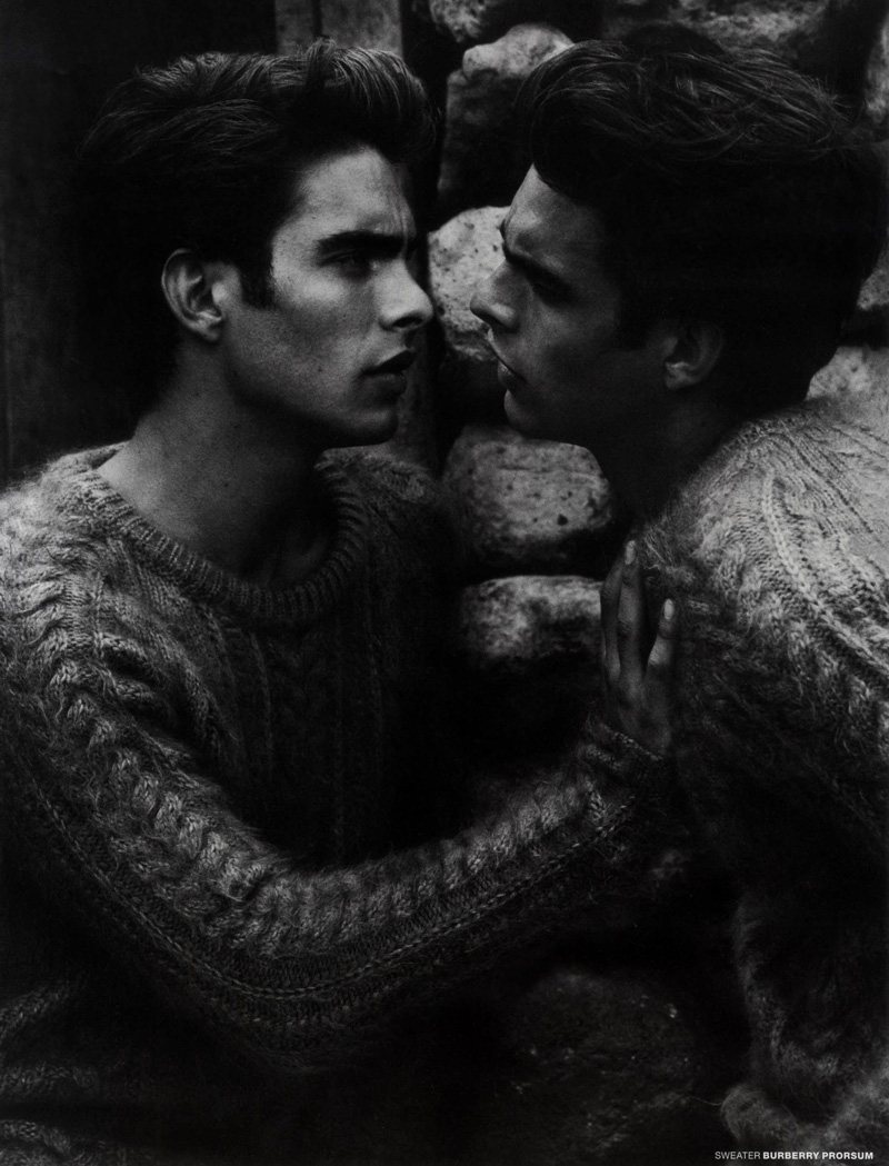 Jon Kortajarena plays the narcisist in VMAN, clad in a cozy knit from Burberry Prorsum and photographed by Sebastian Faena.
