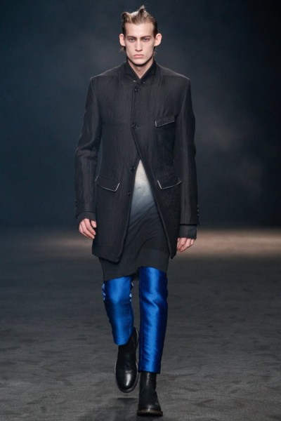 Ann Demeulemeester Fall/Winter 2012 | Paris Fashion Week – The Fashionisto