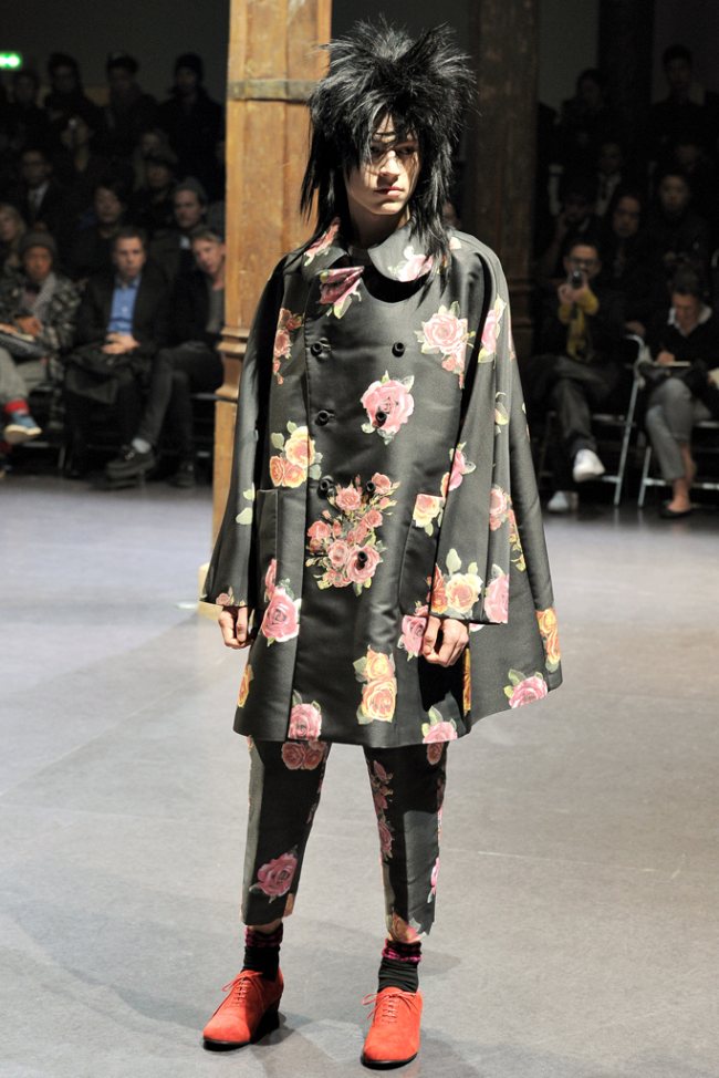 Comme des Garçons Fall/Winter 2012 | Paris Fashion Week – The Fashionisto