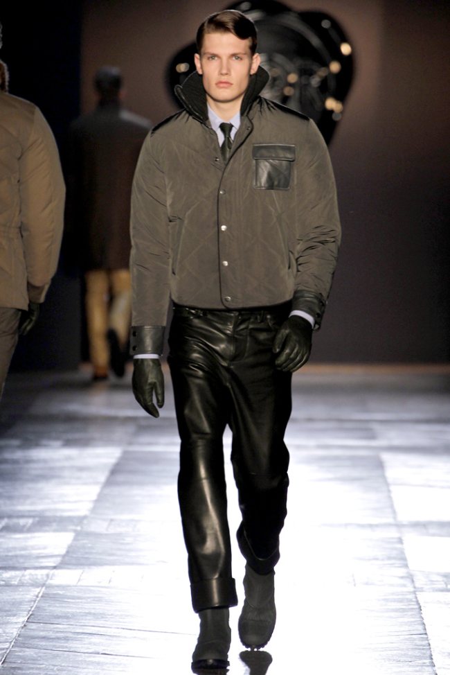 Viktor & Rolf Fall/Winter 2012 | Paris Fashion Week – The Fashionisto