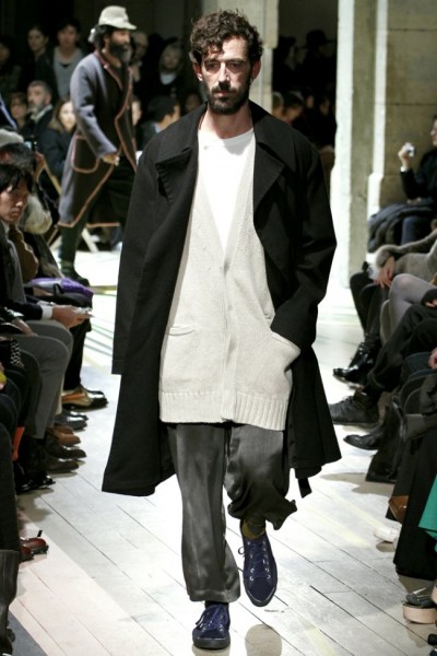 Yohji Yamamoto Fall/Winter 2012 | Paris Fashion Week – The Fashionisto