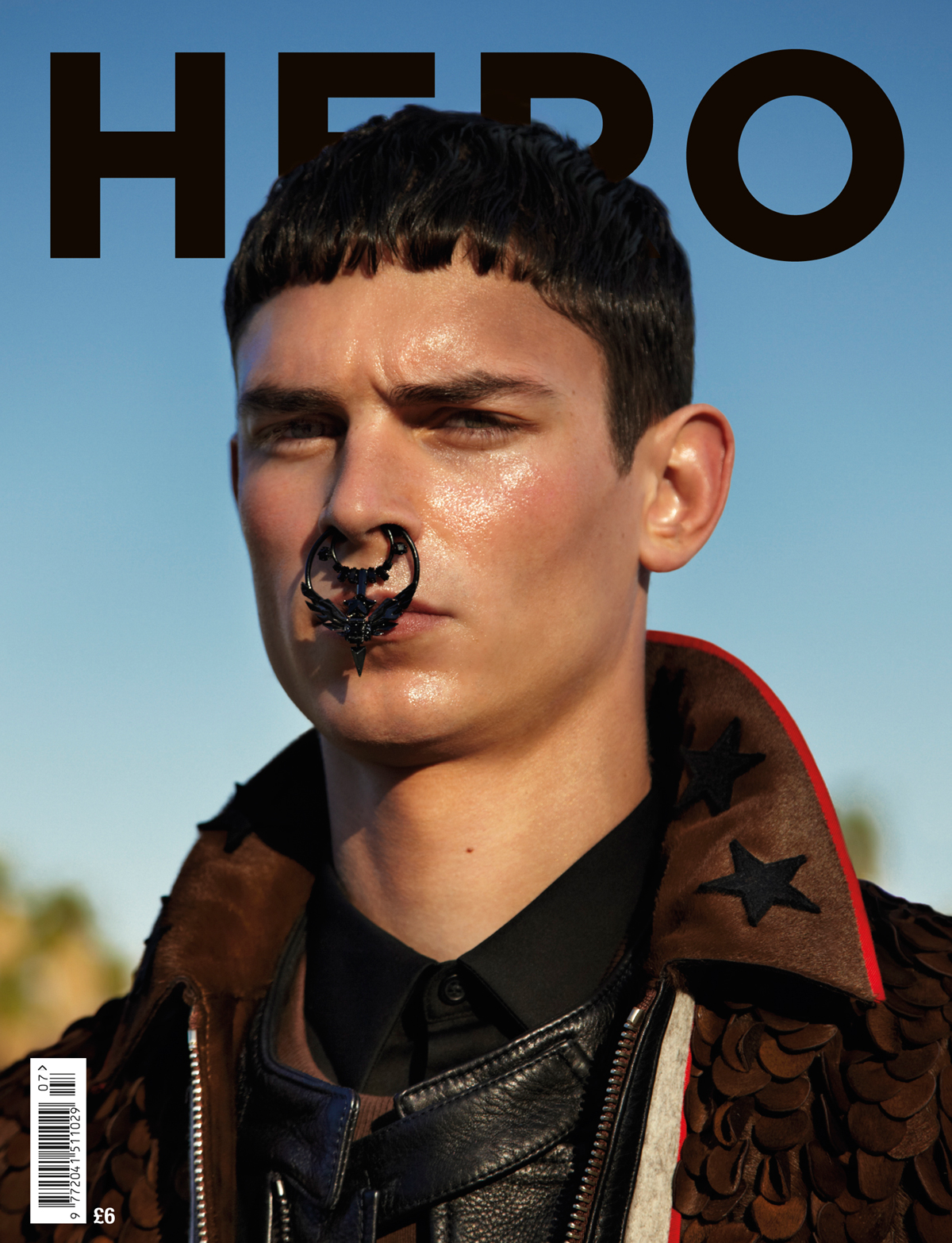 Arthur Gosse by Fabien Kruszelnicki for Hero #7