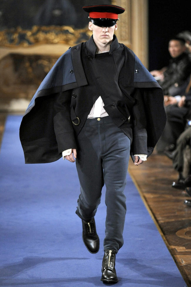 Alexander McQueen Fall 2011 | Milan Fashion Week