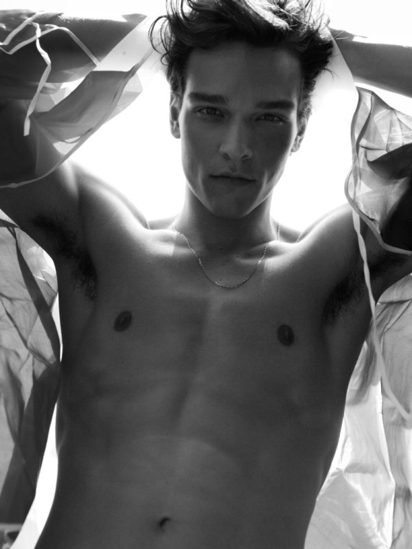 Alexandre Cunha by Cristina Capucci in Knockin’ on Heaven’s Door