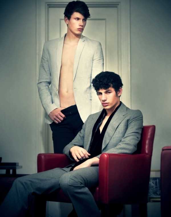 Moderato | Jullien H. & Mark W. by David Wang