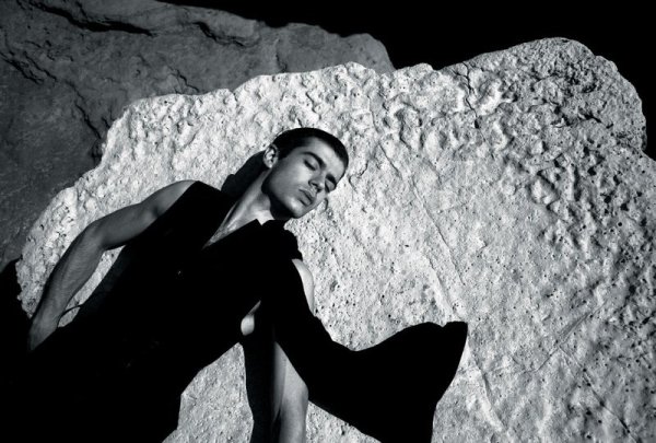 Giorgos Skourtis by Ersoy Alap for Esquire Turkey September 2010