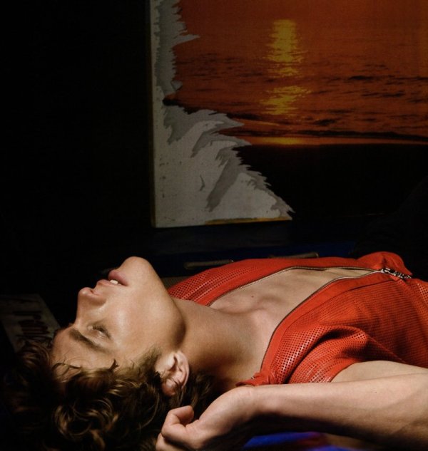 Gen Huismans by Milan Vukmirovic for L’Officiel Hommes Summer 2010