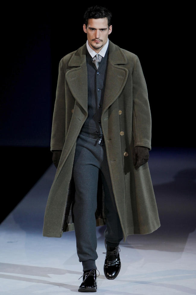 Giorgio Armani Fall 2011 | Milan Fashion Week – The Fashionisto