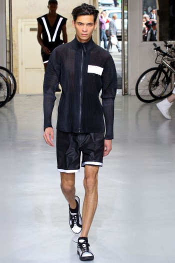 issey miyake spring summer 2013 027