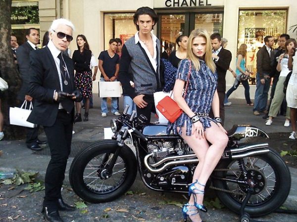 Lagerfeld Posse On Standby