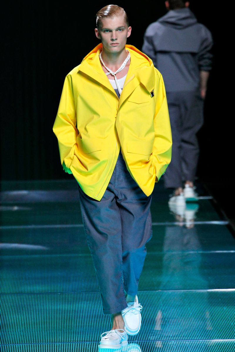 Louis Vuitton Spring 2012 Menswear Fashion Show