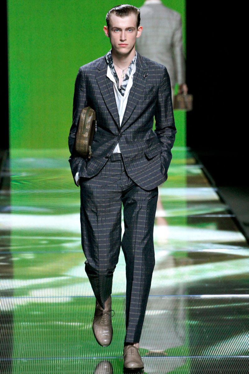 Louis Vuitton Spring 2012  Paris Fashion Week – Fashion Gone Rogue