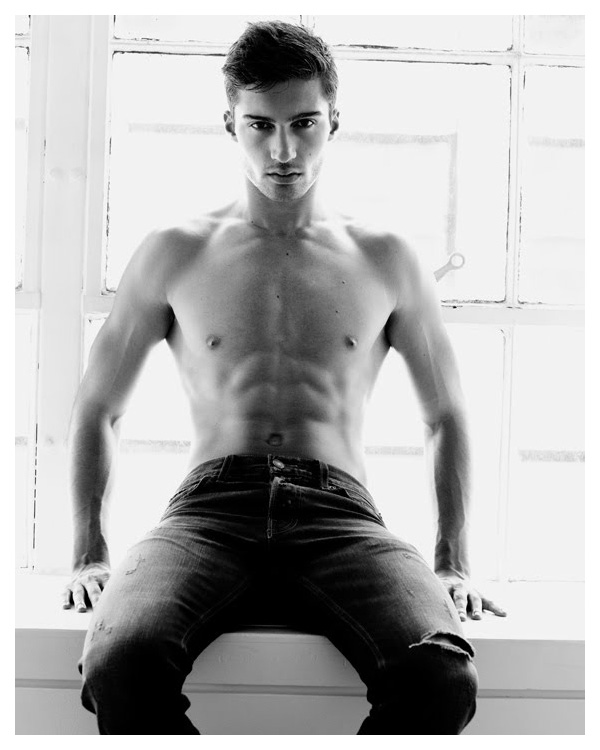 Portrait | Mario Loncarski by Greg Vaughan