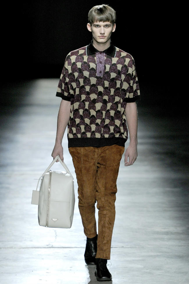 Prada Fall 2011 | Milan Fashion Week