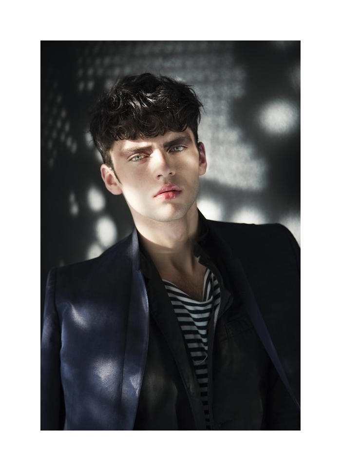 Silviu Tolu by Daniela Müller-Brunke for VNFOLD