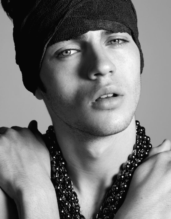 Silviu Tolu by Idris + Tony in Tuleste