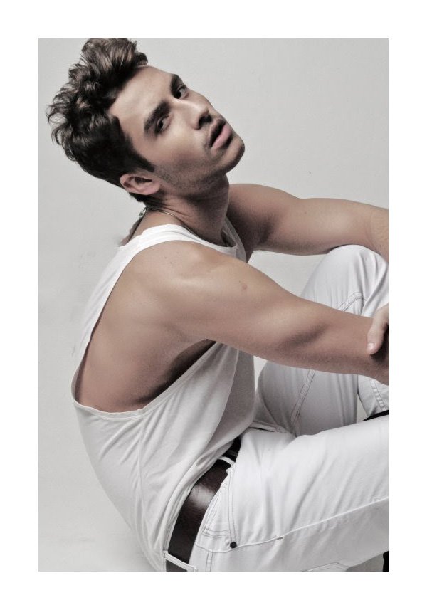 Portrait | Thiago T. by Daniel Benjamin