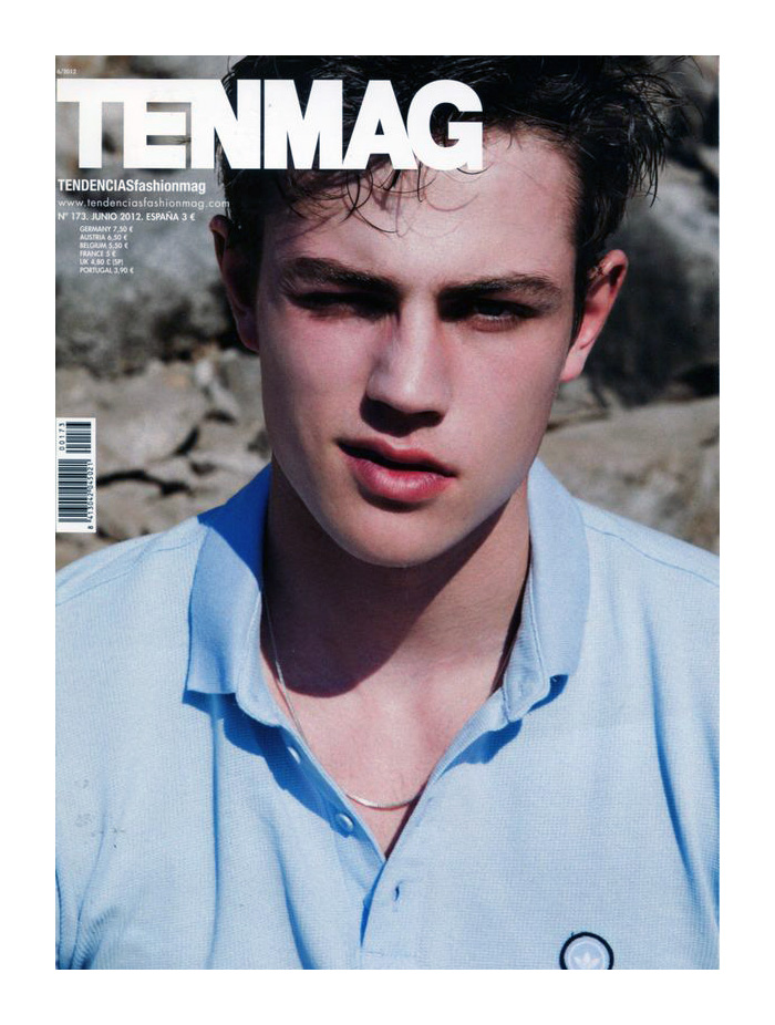 Tom Barker Explores the Beach for Tendencias #173