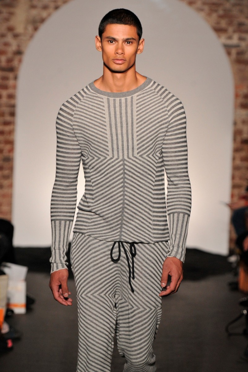 Grey striped 2piece 72dpi