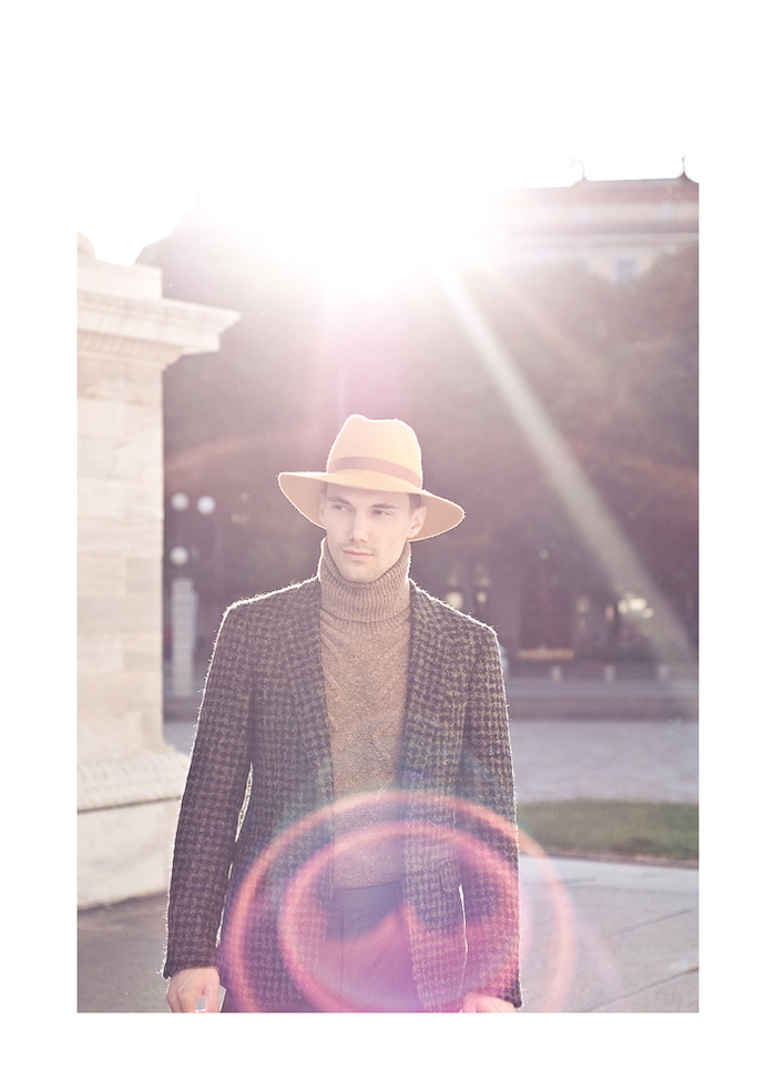 Matteo Felici Captures Artem Under the Sun