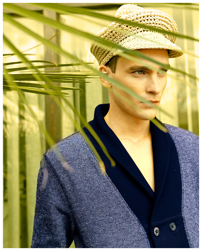 Alejandro Rodriguez by Sergi Jasanada for Código Único