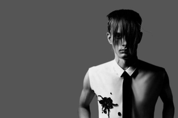 Campaign Archives | Dior Homme – The Hedi Years – Spring/Summer 2002 – Tiago Gass