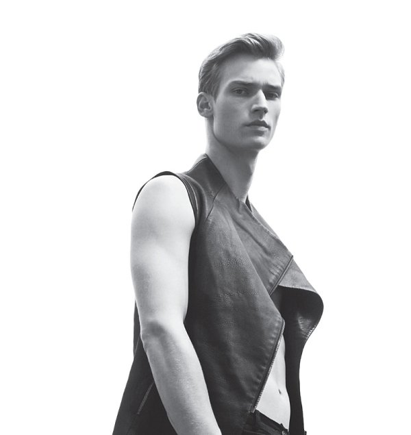 Philipp Bierbaum by Justin Wu for Dtours[paper]