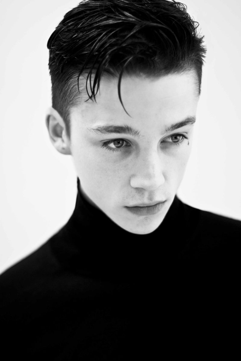 Ash Stymest Sits for a Portrait by Tom Betts – The Fashionisto