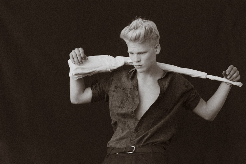 Jan Philip Zuehlke in ‘James’ by Valeria Mitelman for Fashionisto Exclusive