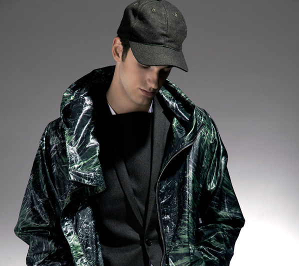 Manuel Vega in ‘Sesión Militar Hombre’ by Pelagio Armenta for Fashionisto Exclusive