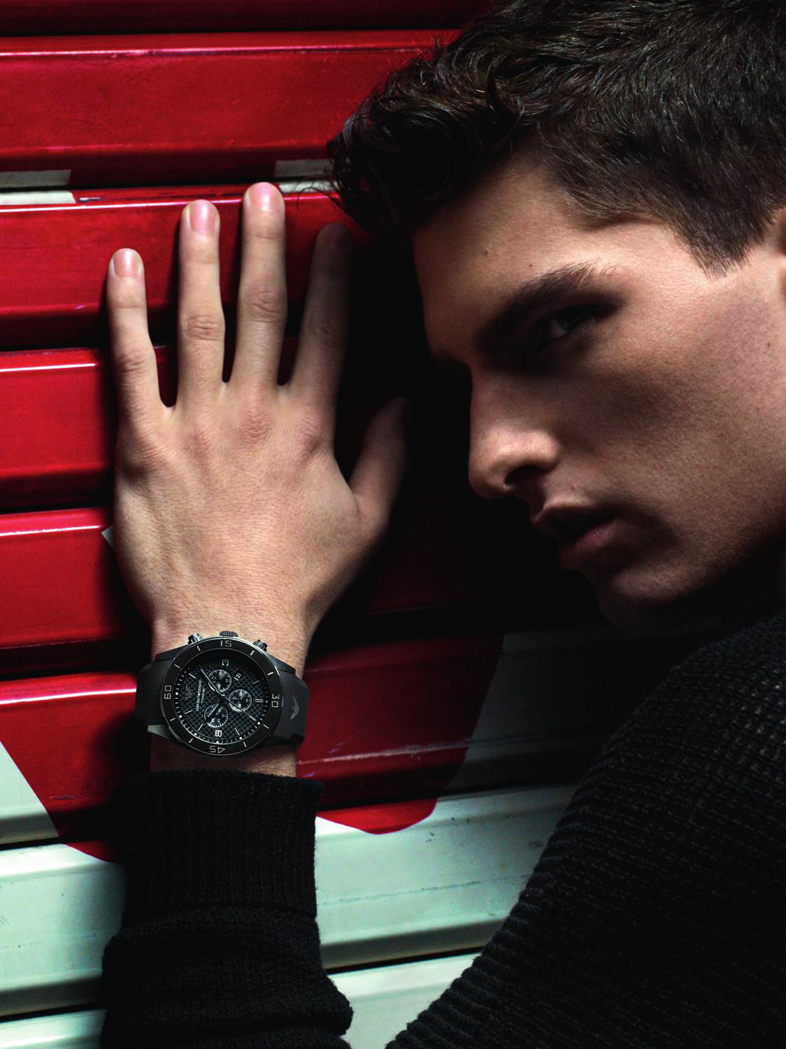 Campaign watch. Emporio armani watches campaign 2025. emporio armani watches campaign. emporio armani fall winter 2025-23. эмпорио армани луи.