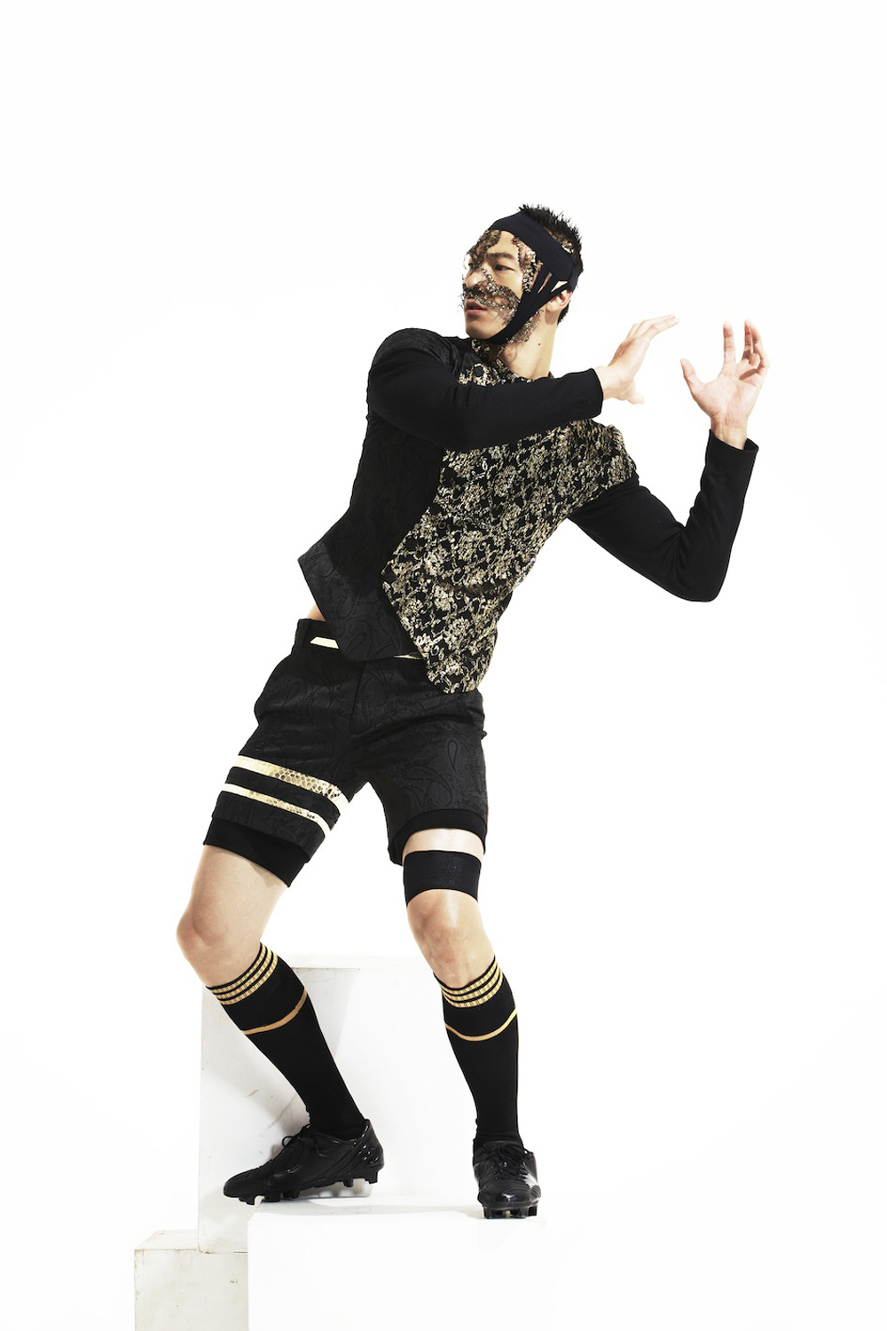 Zheng Da Peng & Zhang Chao are Fearless Sportsmen for Marimo Hsiang’s Spring/Summer 2013 Lookbook
