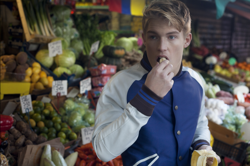 Harry Goodwins in ‘Around’ by Jay Schoen for Fashionisto Exclusive