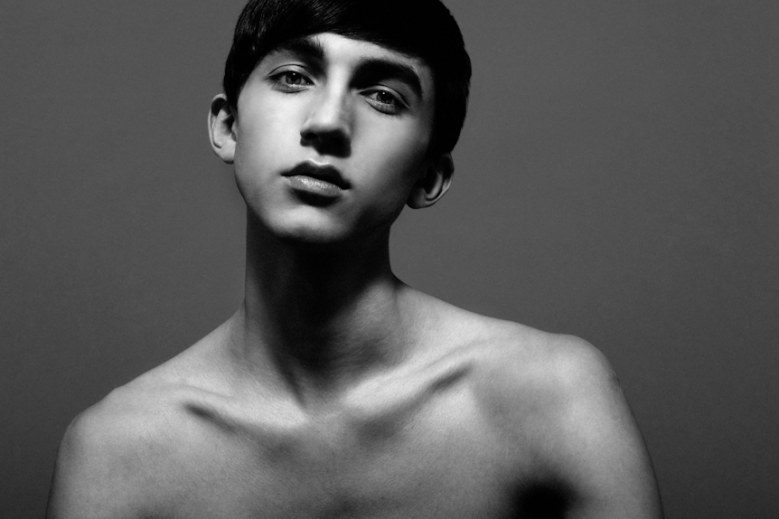 Roberto Zambelli Shoots Michael Bernasiak