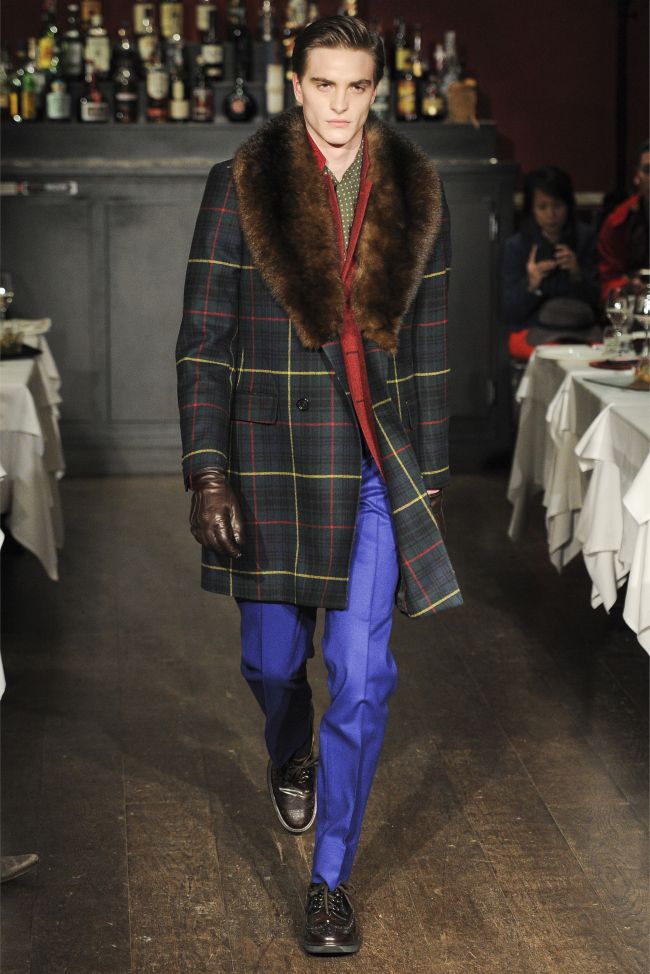 Moschino Fall/Winter 2013 | Milan Fashion Week