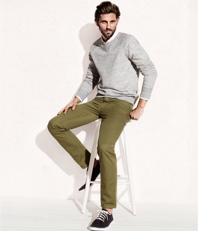 RJ Rogenski Models H&M's Spring 2013 Styles – The Fashionisto