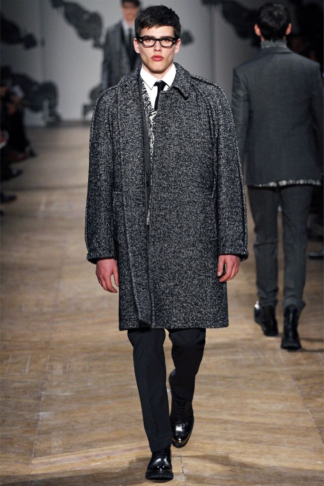 Viktor & Rolf Fall/Winter 2013 | Paris Fashion Week – The Fashionisto