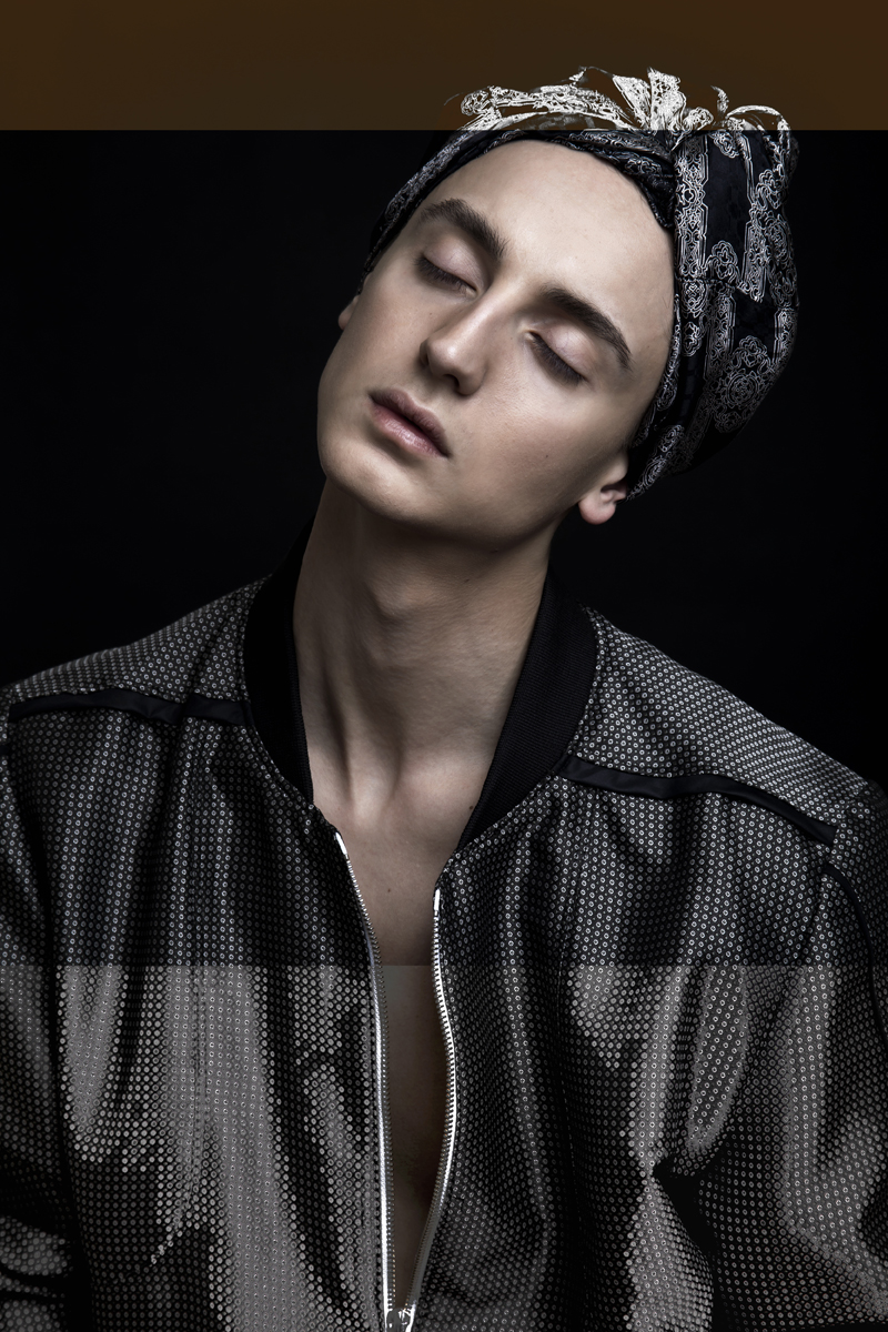 5 (jacket and shirt on head Piotr Drzal)