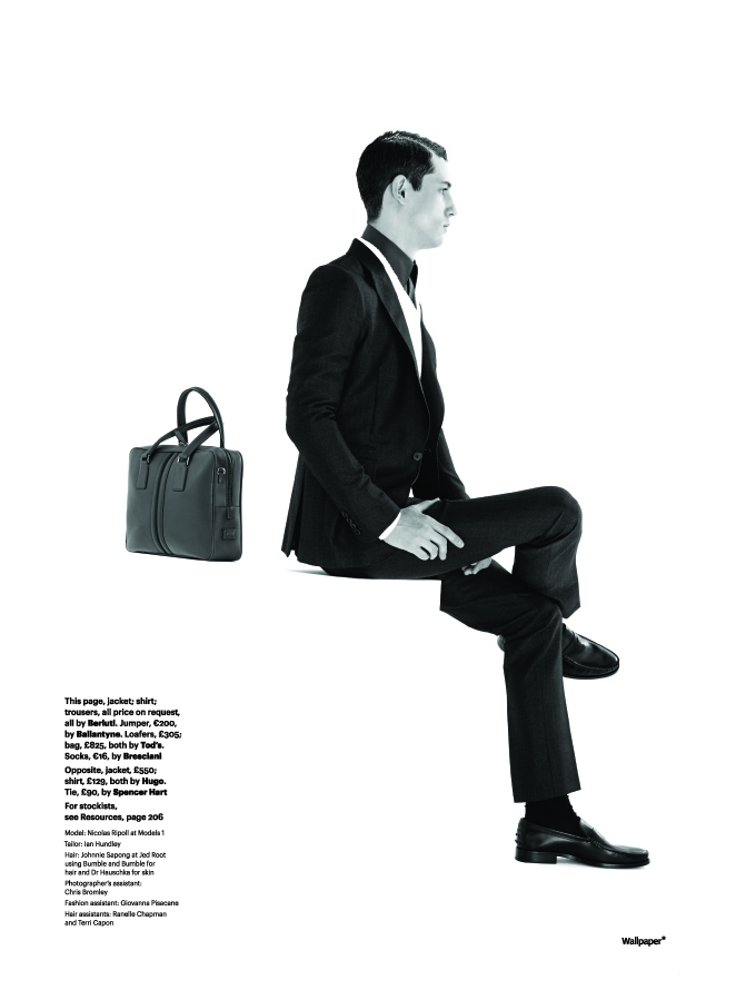 Nicolas Ripoll Sports Clean Lines for Wallpaper