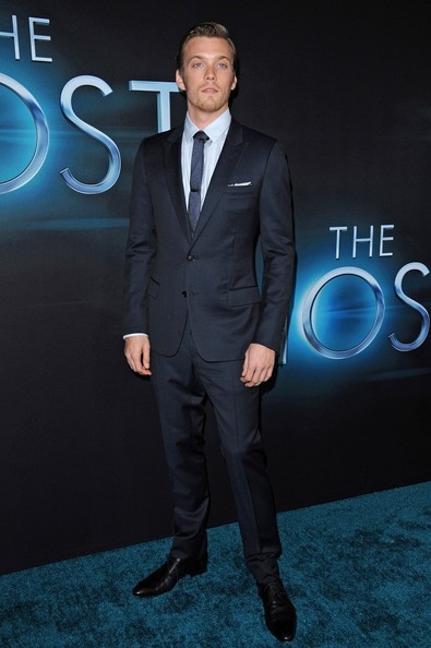 Jake Abel Wears Dior Homme to 'The Host' Premiere – The Fashionisto