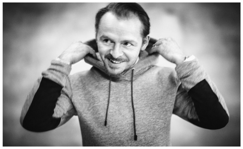 Simon-Pegg-Mr-Porter-Photo-Shoot-003