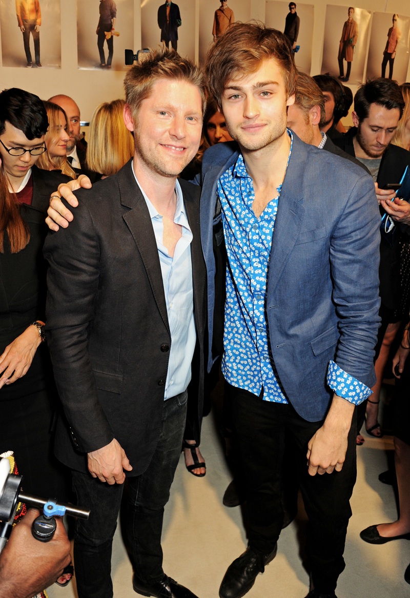 Christopher Bailey and Douglas Booth backstage at the Burberry Prorsum Menswear Spring Summer 2014 Show burberry spring summer 2014 guests 0002