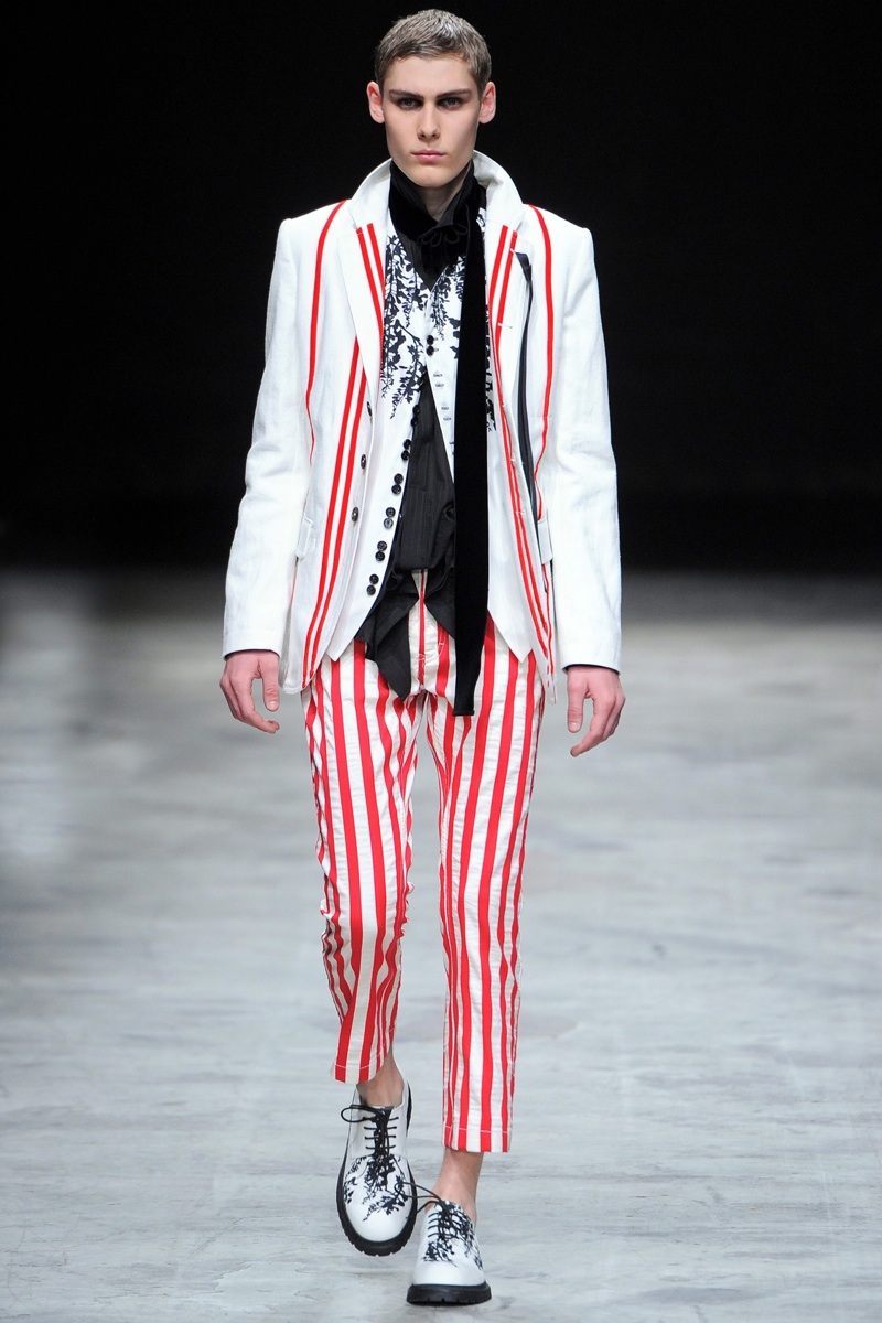 Ann Demeulemeester Spring/Summer 2014 Menswear | Paris Fashion Week ...