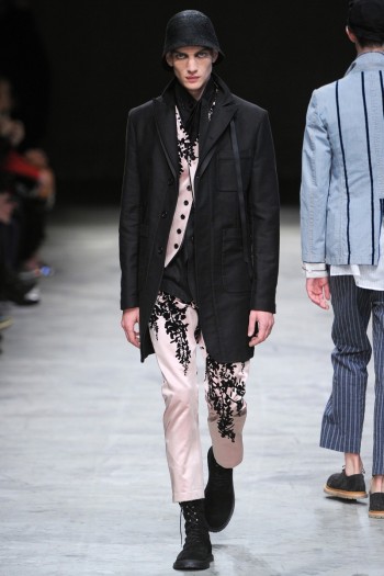 Ann Demeulemeester Spring/Summer 2014 Menswear | Paris Fashion Week ...