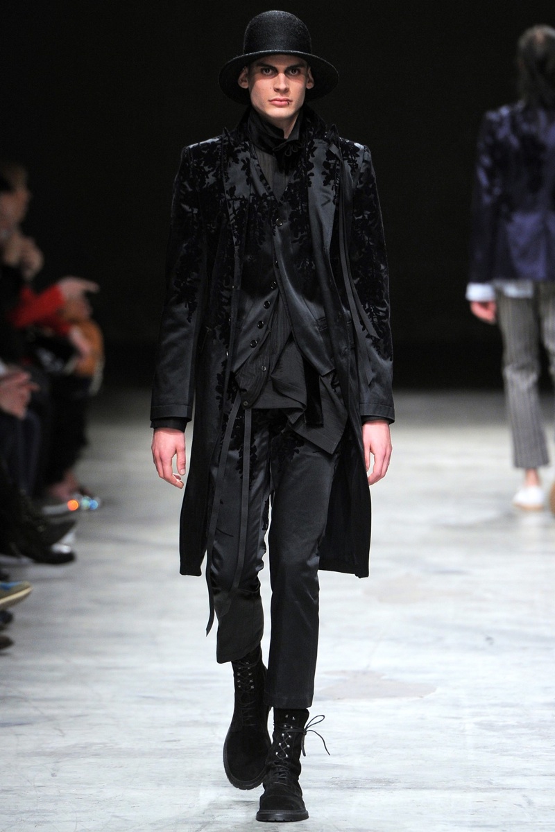 Ann Demeulemeester Spring/Summer 2014 Menswear | Paris